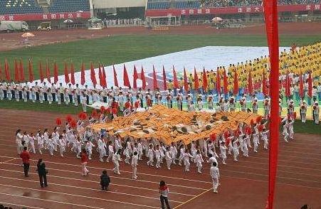空心方阵，空心方阵克制骑兵