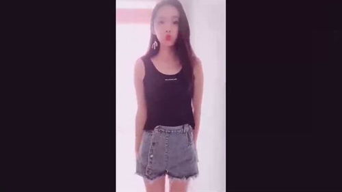 小姐姐喷水