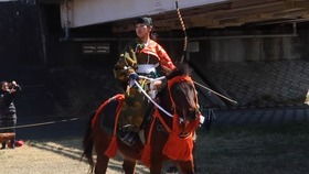 山本元柳斎重国的人物经历