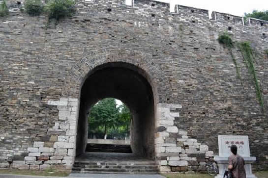 我想问问石头城是我国哪座城市的美称