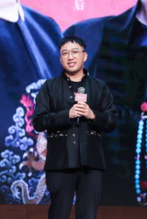 于正是哪一年开始写新浪微博的