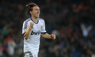 莫德，莫德里奇庆祝逆转利物浦