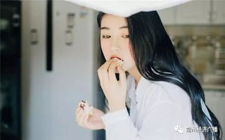 表示诱人的成语