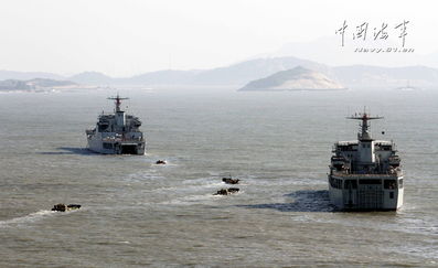 功于一役的上一句