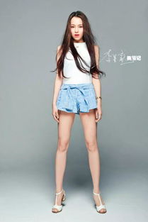 还记得北体大“一字马”校花吗? 她竟然开始兼职做举牌女郎