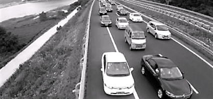 应急车道拍照是什么意思