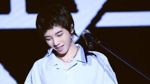 华晨宇的前女友是谁，华晨宇的前女友是谁照片