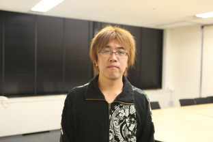 荒木哲郎的介绍