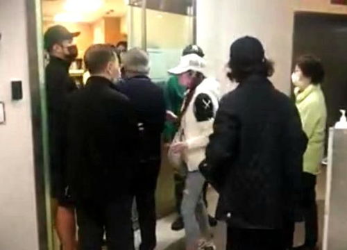 吴孟达第二任妻子,吴孟达结4次婚、养3妻子