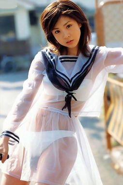 女同学们,你们怎么看待半透明校服的问题?