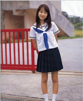 半透明校服，半透明校服美女