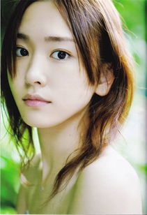 新垣结衣婚后首次出席公开活动,她的老公是圈内人吗?