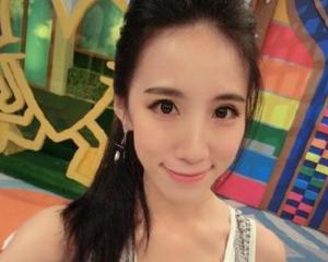 黑涩会瑶瑶，黑涩会瑶瑶apple签售