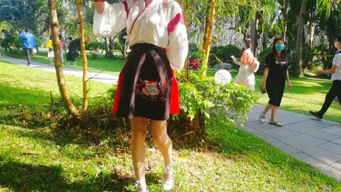 二次元掀裙子,泳池马赛克