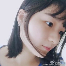 求这个妹子的名字,或者她的其他照片。 群里有人说他是妹子,发了这图