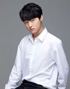 尹灿荣，尹灿荣身高