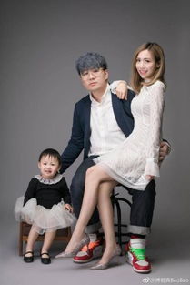 越狱中的男主角米勒有老婆了吗,叫什么名字