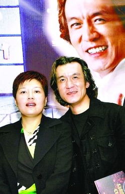 李咏老婆哈文个人资料现状 妻子改嫁了吗?是什么民族