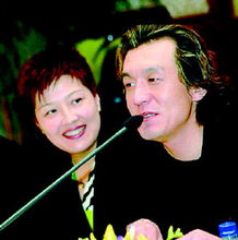 李咏的老婆，李咏的老婆哈文个人资料简历