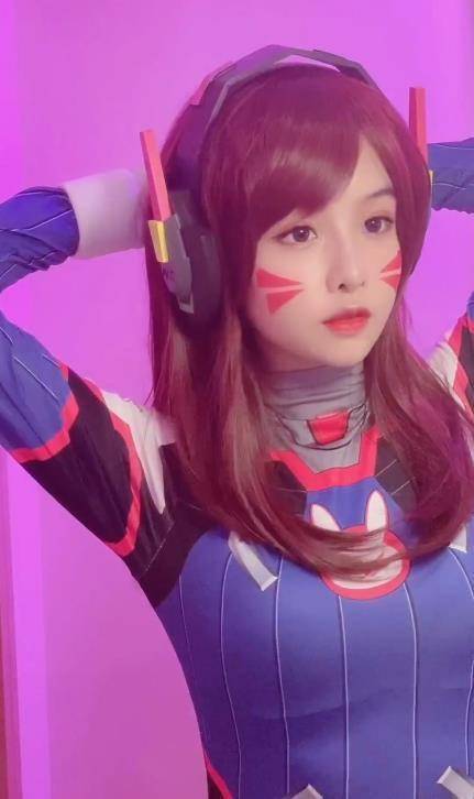 后宫是女神,后宫女神都是男主帮手
