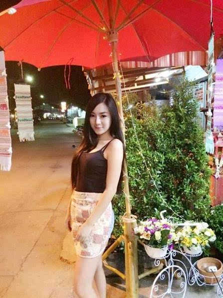 美艳老板娘