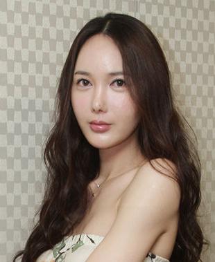 李语诺还是李诗妍那个好