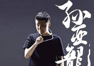 lol解说员笑笑和we微笑是一个人吗?