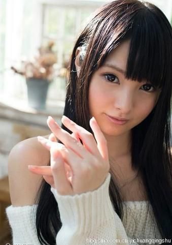 月奈萌
