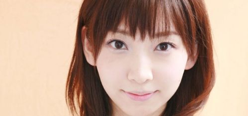 《我的朋友很少》中,井上麻里奈为哪个角色配音?