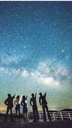 牵牛织女星属于什么天体类别