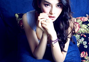 释小龙的现任妻子是谁