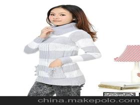 李知恩真的好会穿,蓝色毛衣搭配百褶裙少女感十足,像元气少女吗?