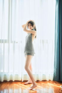 毛衣少女
