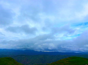 翻过一座山，翻过一座山就想知道山的后面是什么