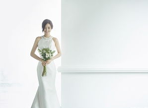 星期三伊妮的扮演者是谁