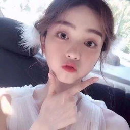 拥百万粉丝的“网红第一美”真容曝光,与照片判若两人,真的是“照骗