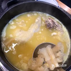 煲了半天的肉汤营养在汤里面吗