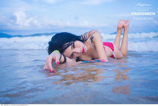 海滩比基尼