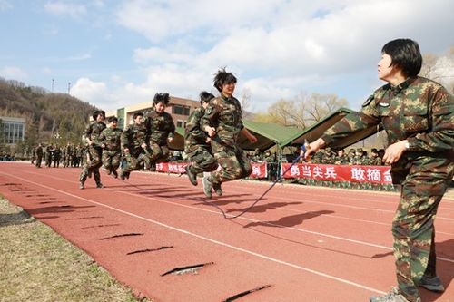 军营和阵地有区别吗?