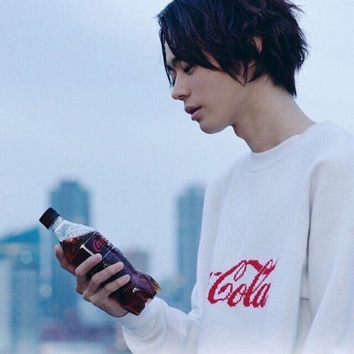 怎么评价菅田将晖的长相?