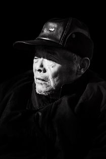 老而弥坚不坠青云之志,老而弥坚下句是什么